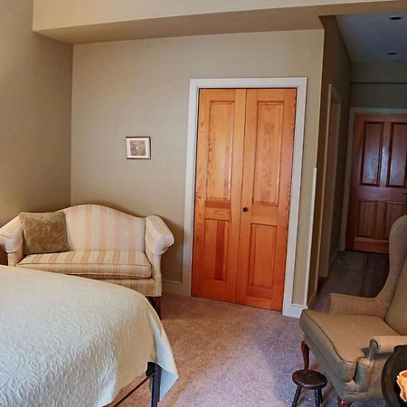 Commerce Street Brewery Hotel Mineral Point Екстер'єр фото
