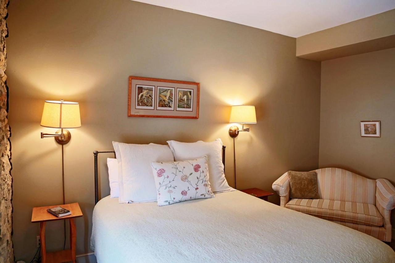 Commerce Street Brewery Hotel Mineral Point Екстер'єр фото